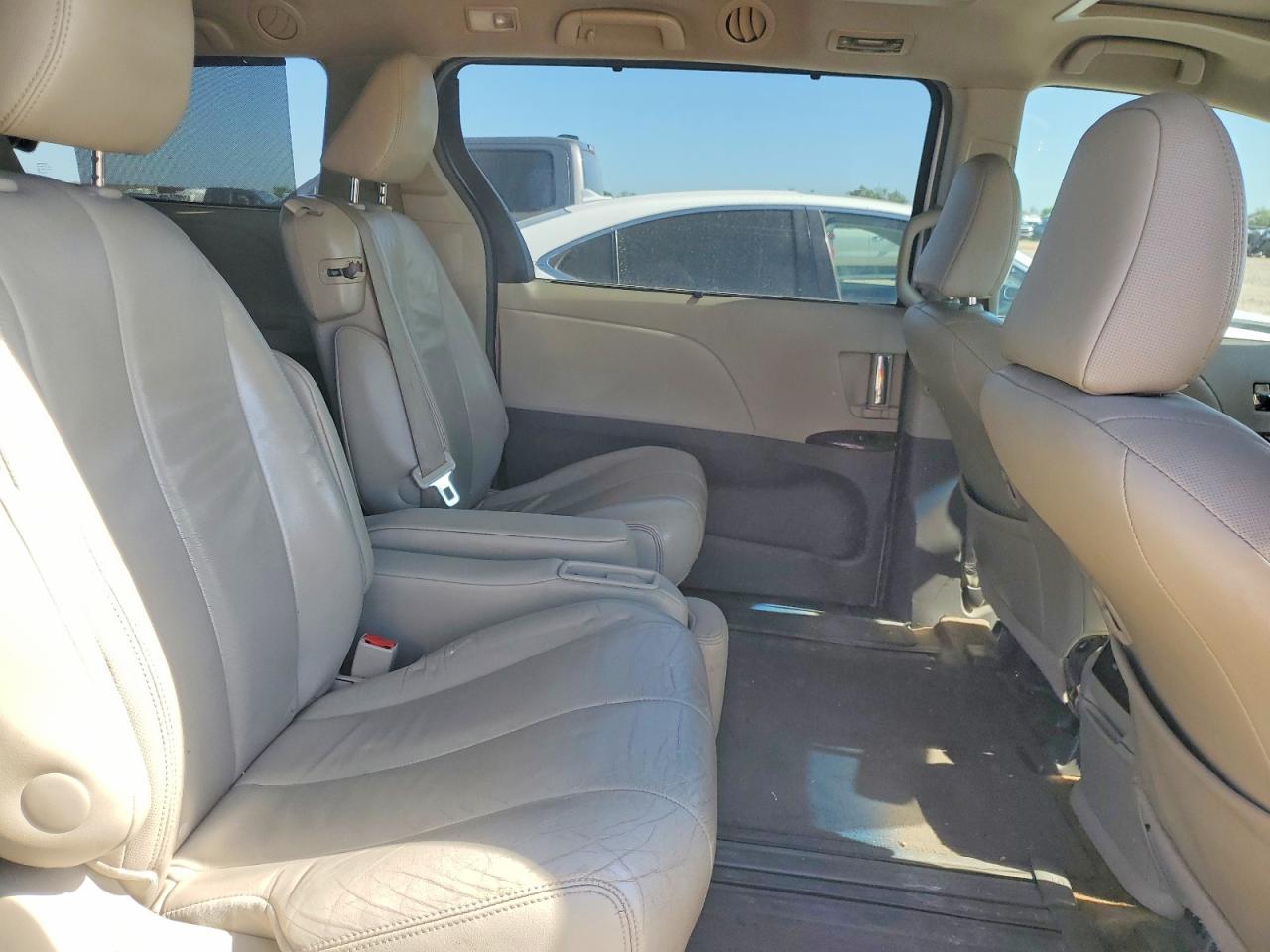 Toyota Sienna Xle 8-passenger