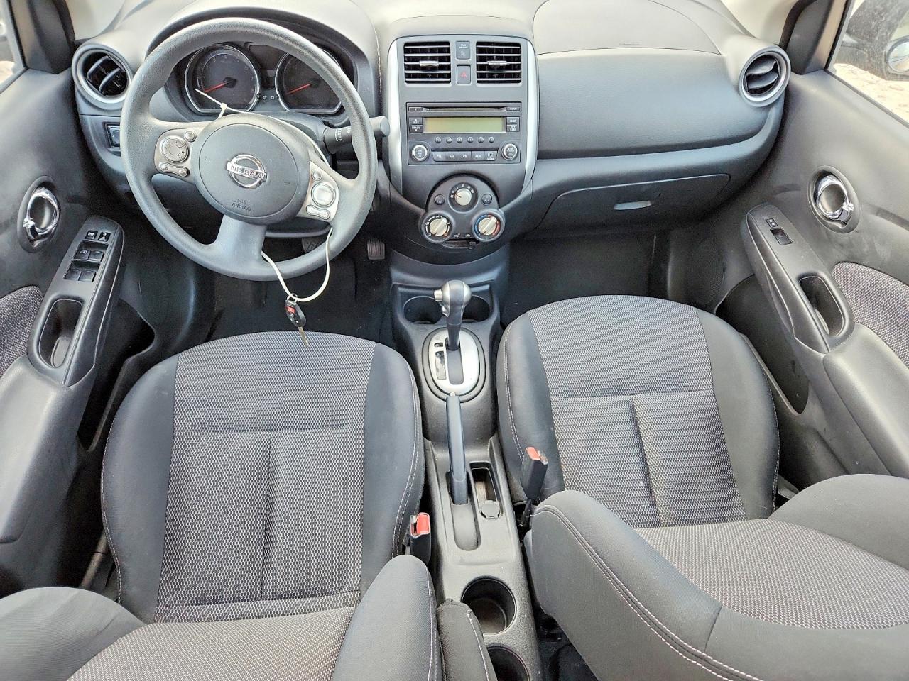 Nissan Versa 1.6 Sv