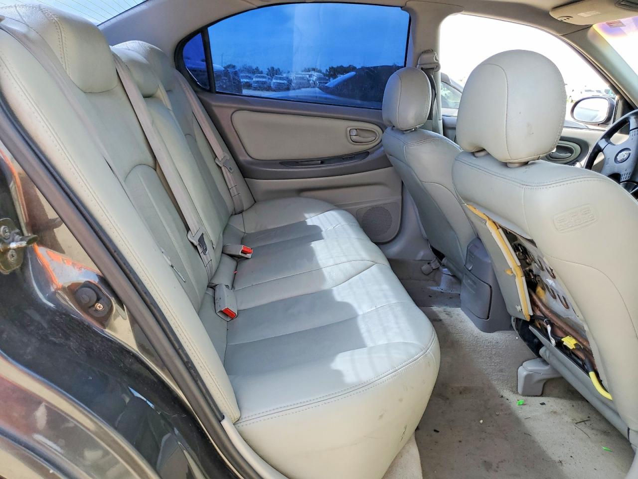 Nissan Maxima Gxe