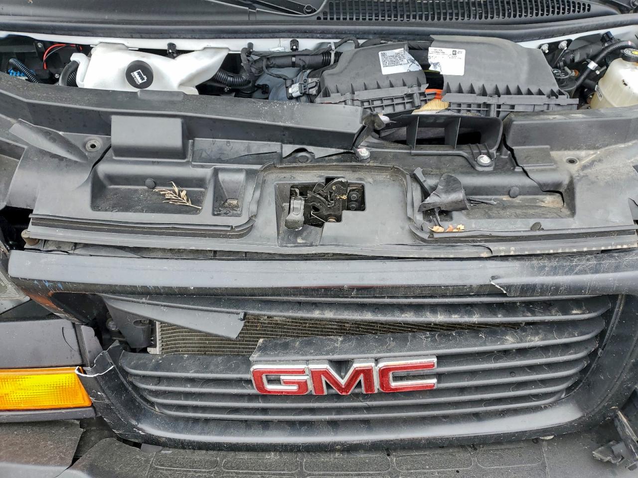 GMC Savana