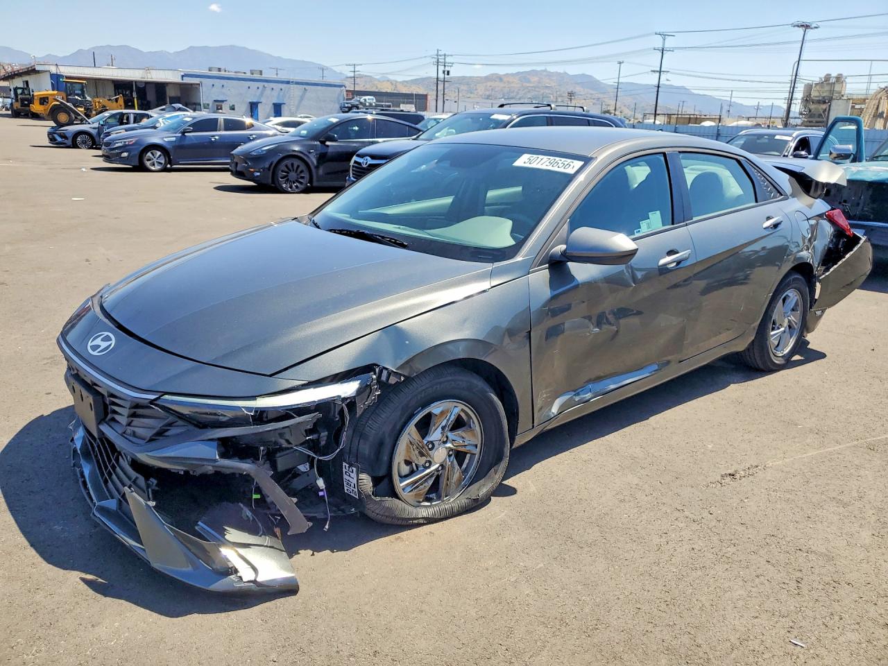 Salvage Hyundai ELANTRA Image