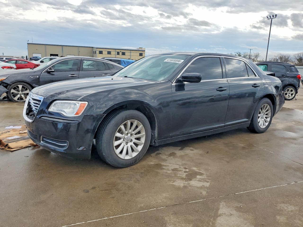 Salvage Chrysler 300 Image