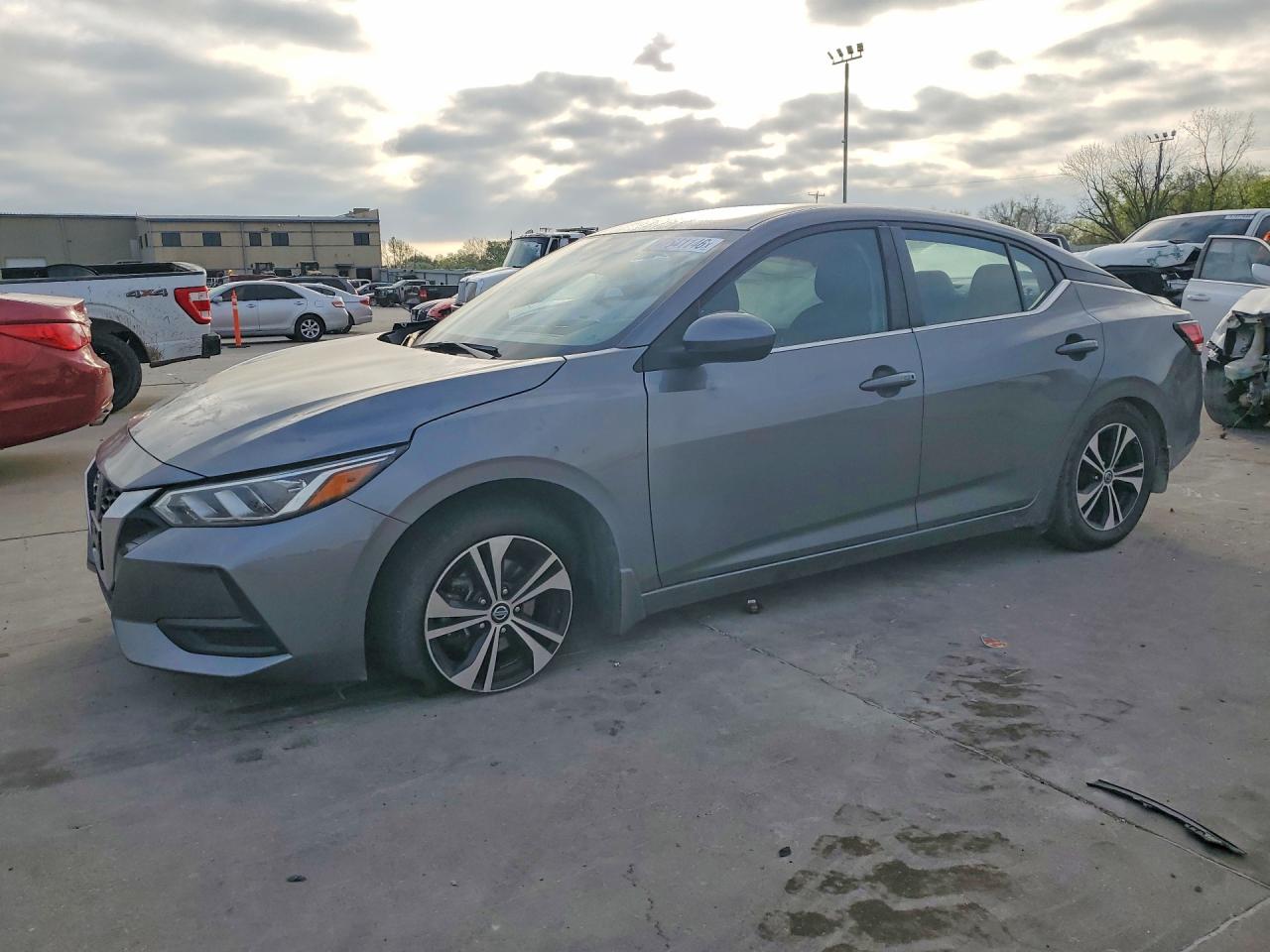 Salvage Nissan Sentra Image