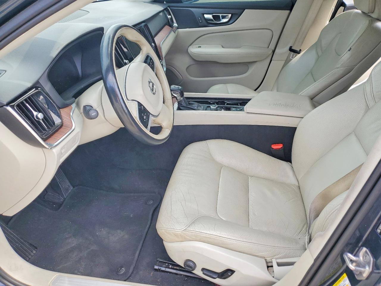 Volvo S60 T5 Momentum