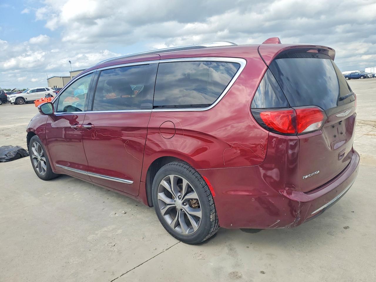 Chrysler Pacifica Limited