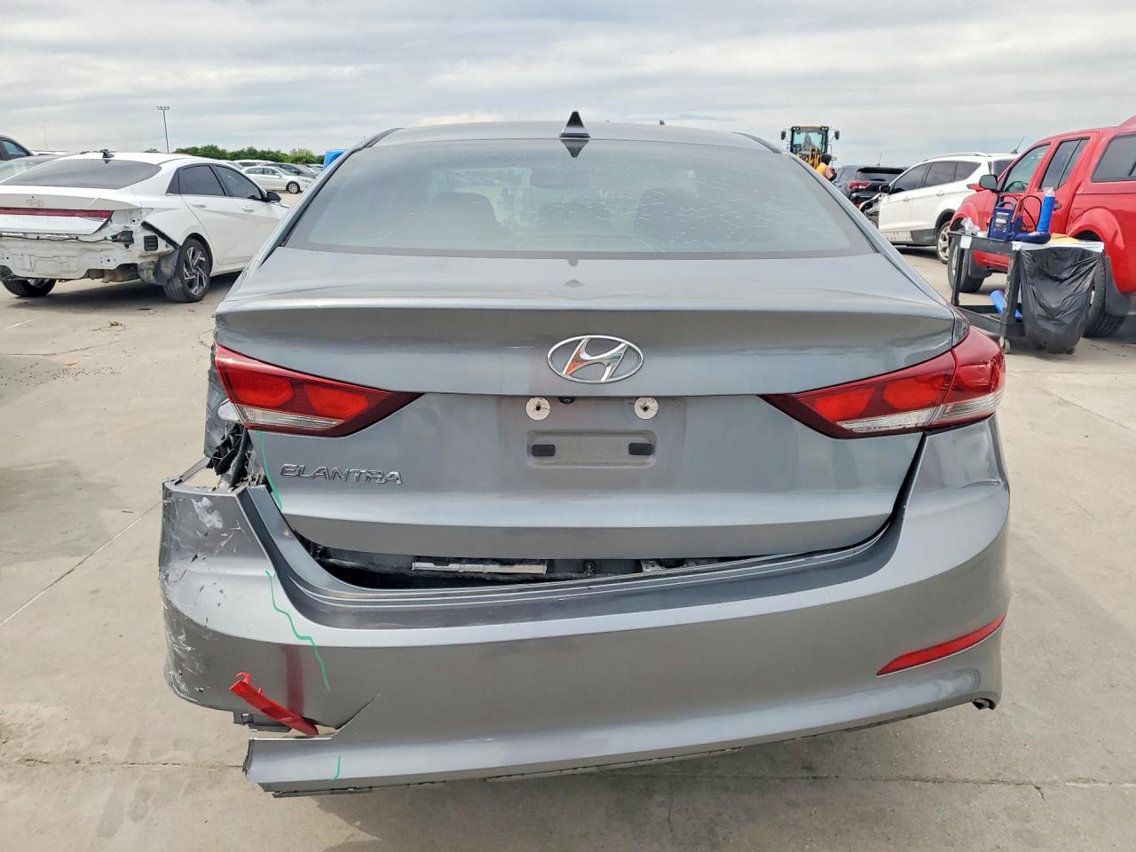 Hyundai ELANTRA Value Edition