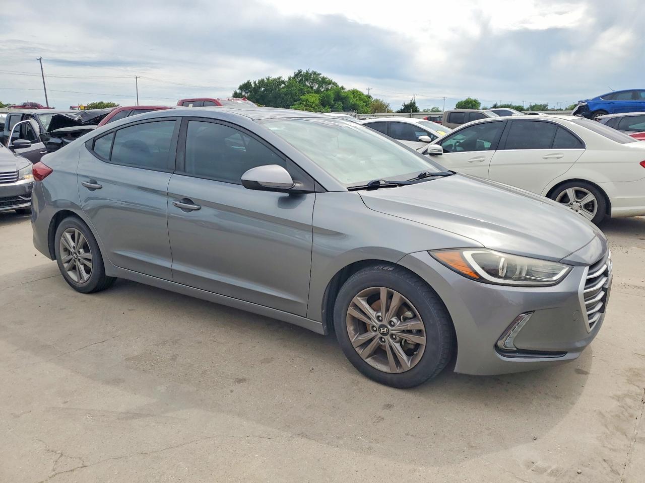 Hyundai ELANTRA Value Edition