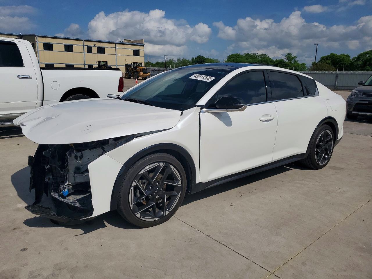 Salvage Kia K4 Image