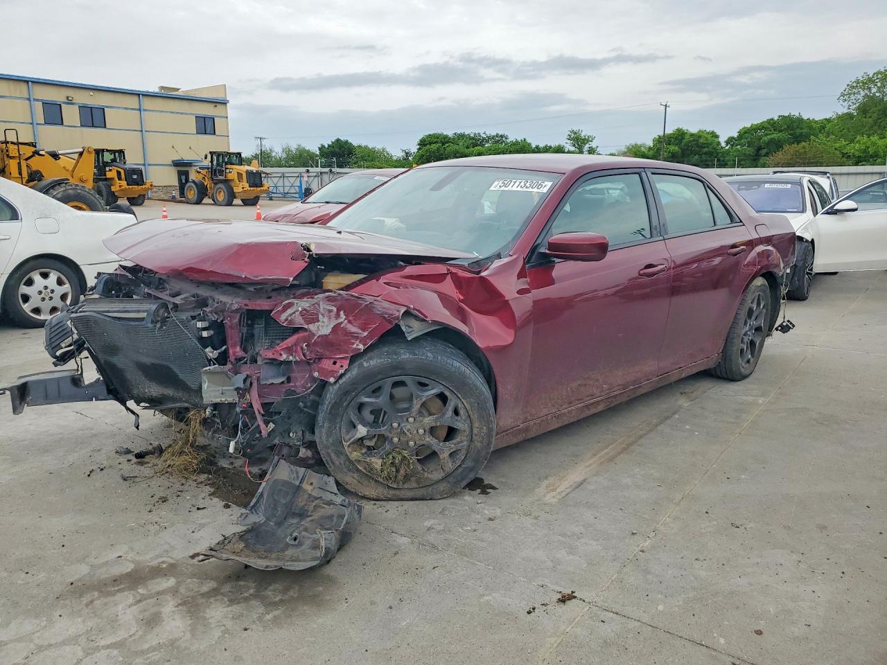 Salvage Chrysler 300 Image