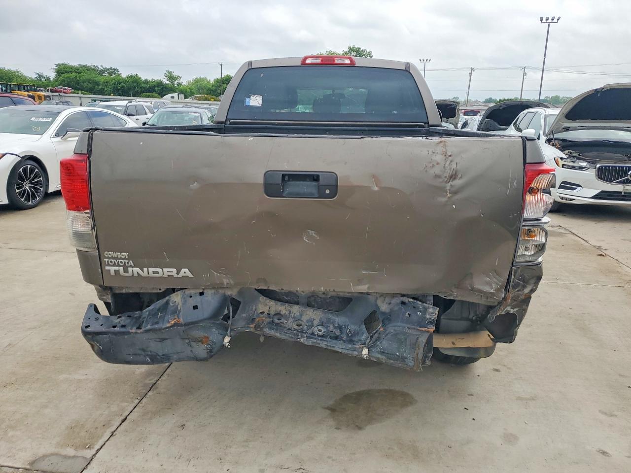 Toyota Tundra Double Cab Sr5