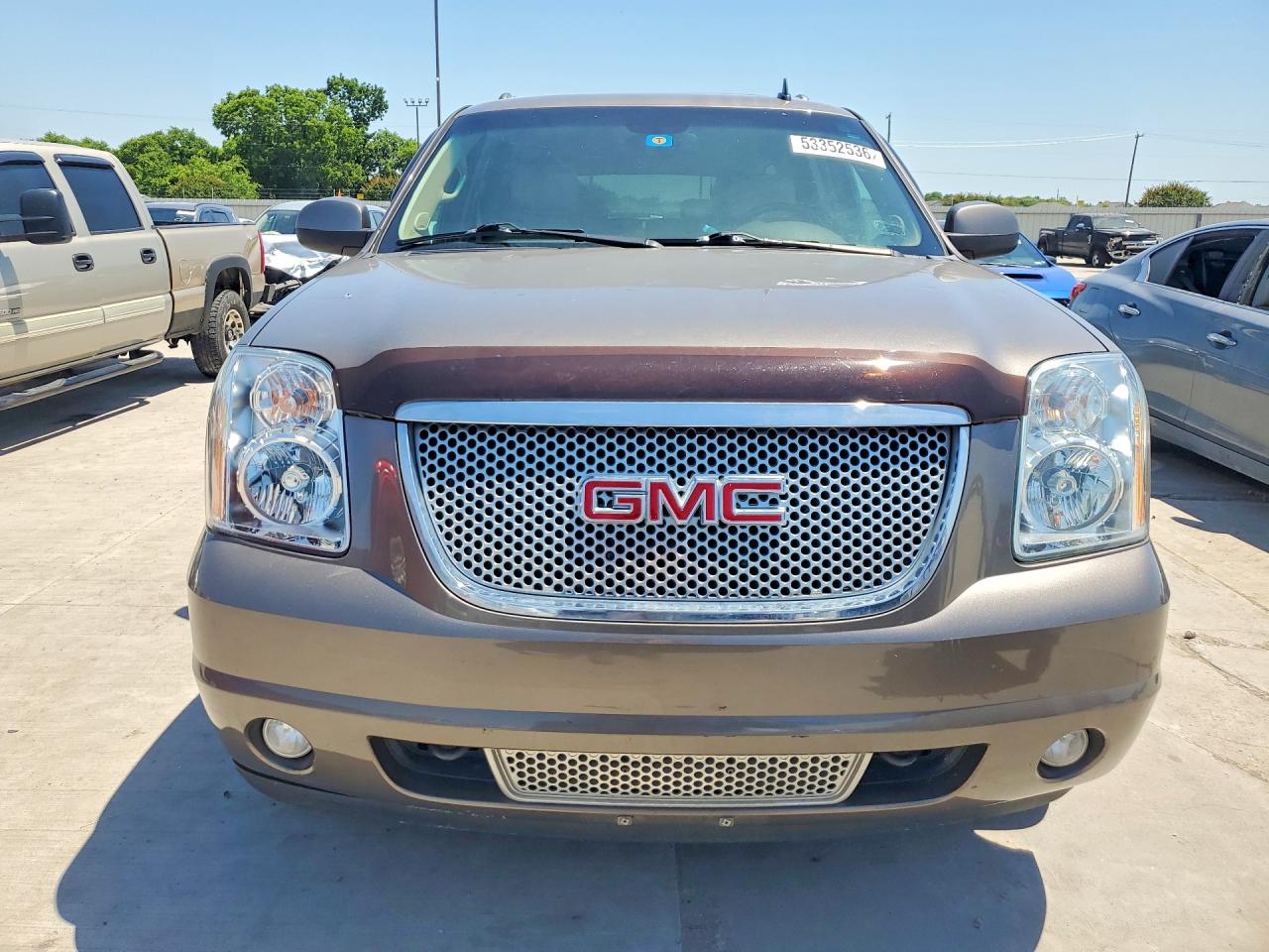 GMC Yukon Denali