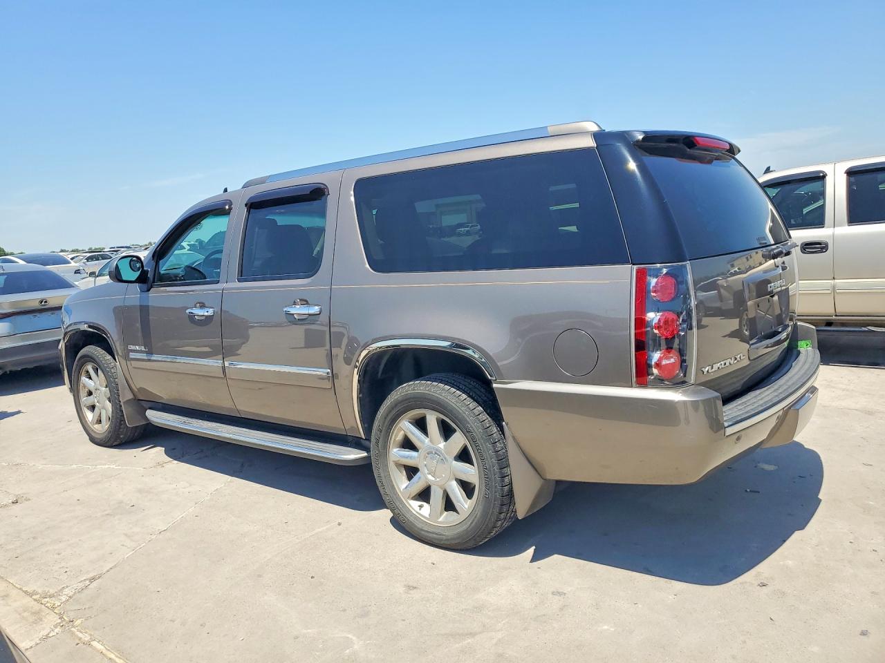 GMC Yukon Denali