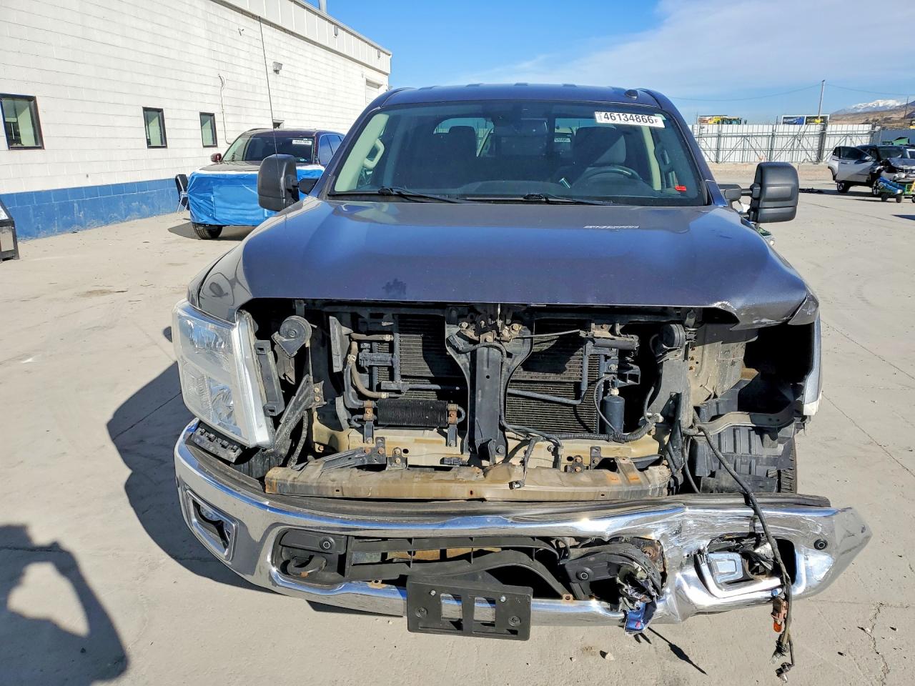 Nissan Titan S