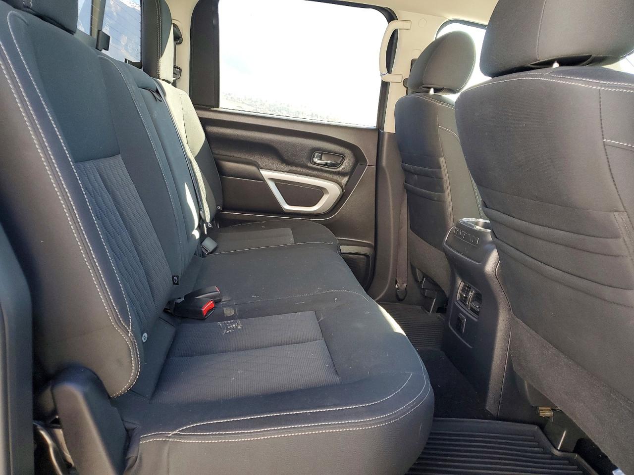 Nissan Titan S