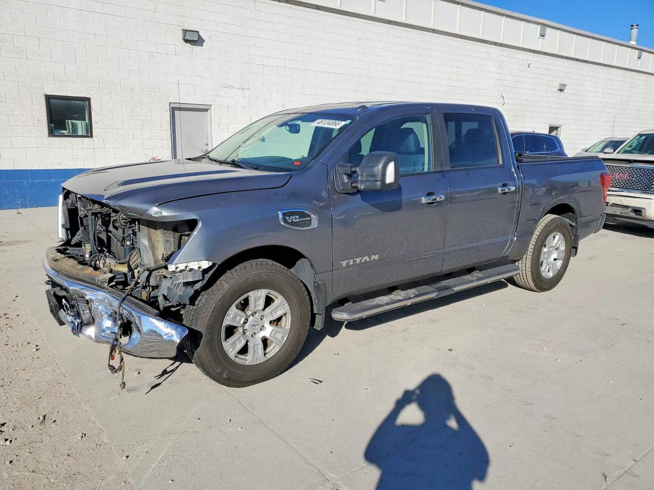 Salvage Nissan Titan Image