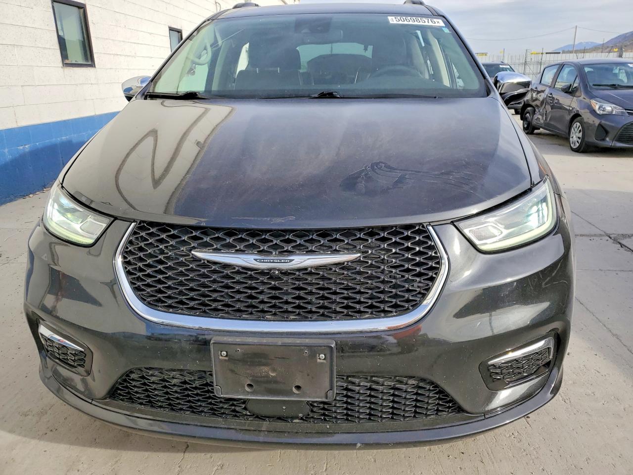 Chrysler Pacifica Limited