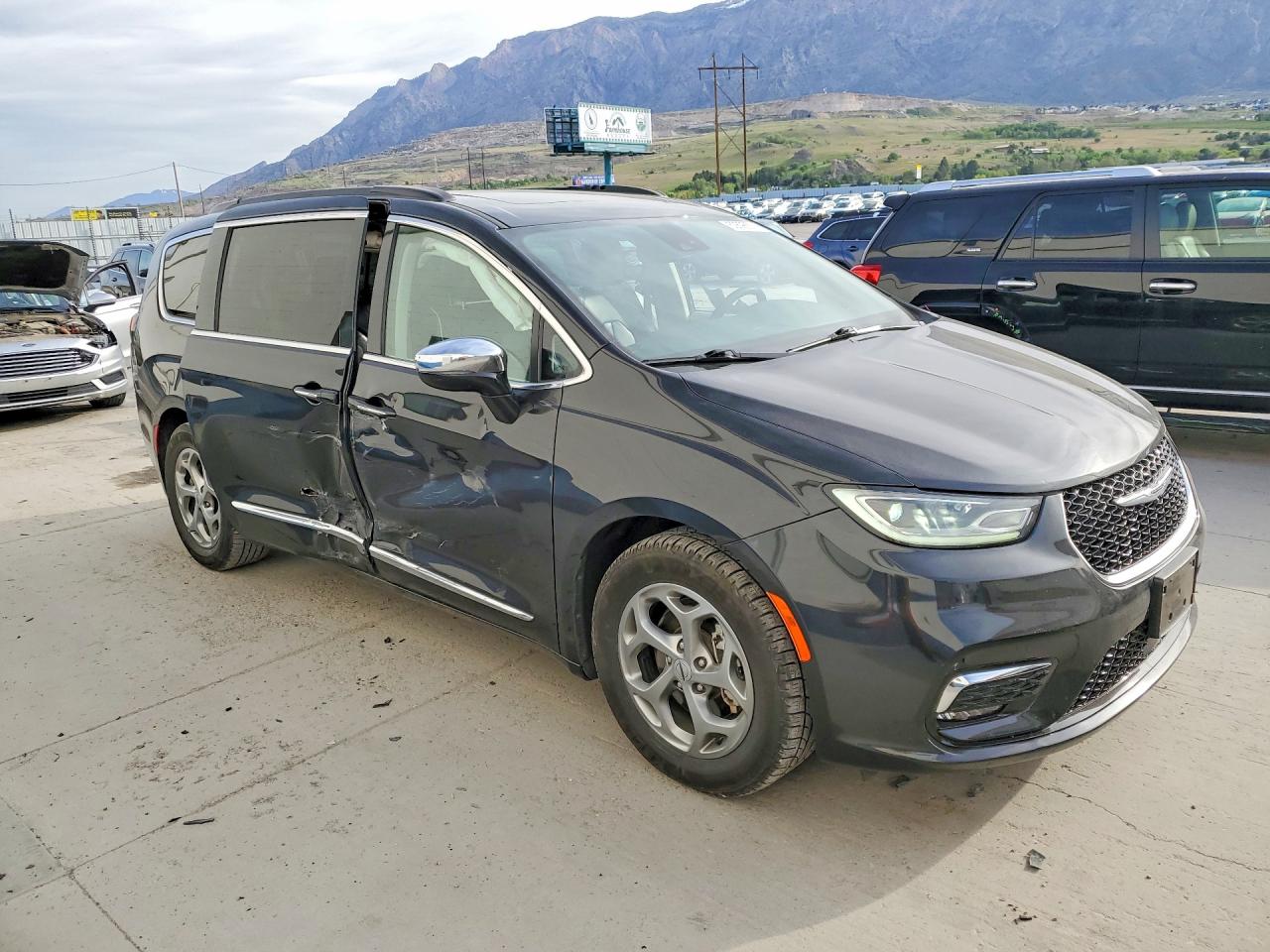Chrysler Pacifica Limited