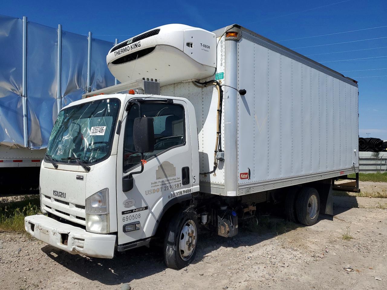 Salvage Isuzu Npr Image