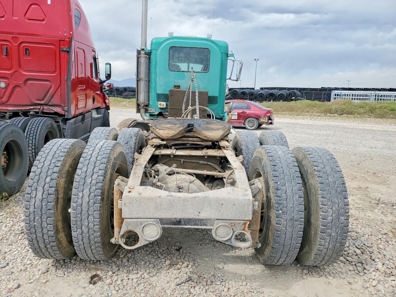 Peterbilt 379