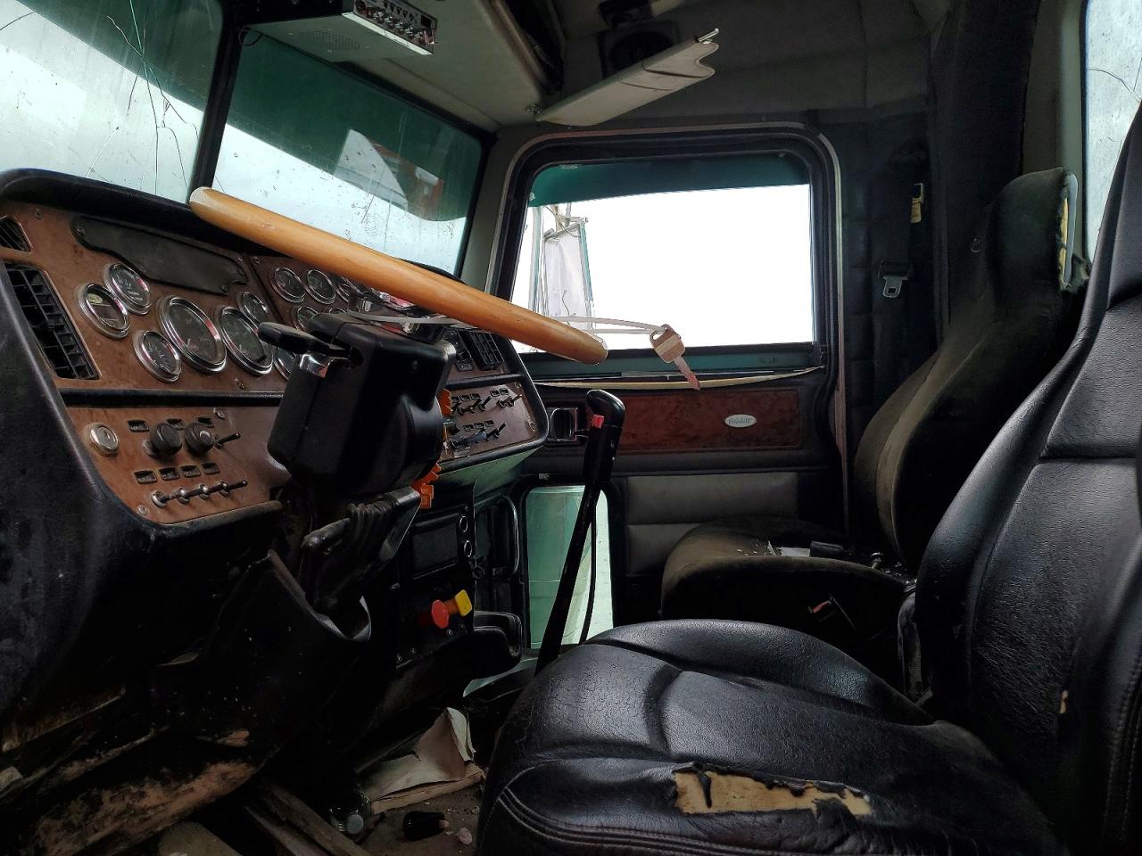 Peterbilt 379