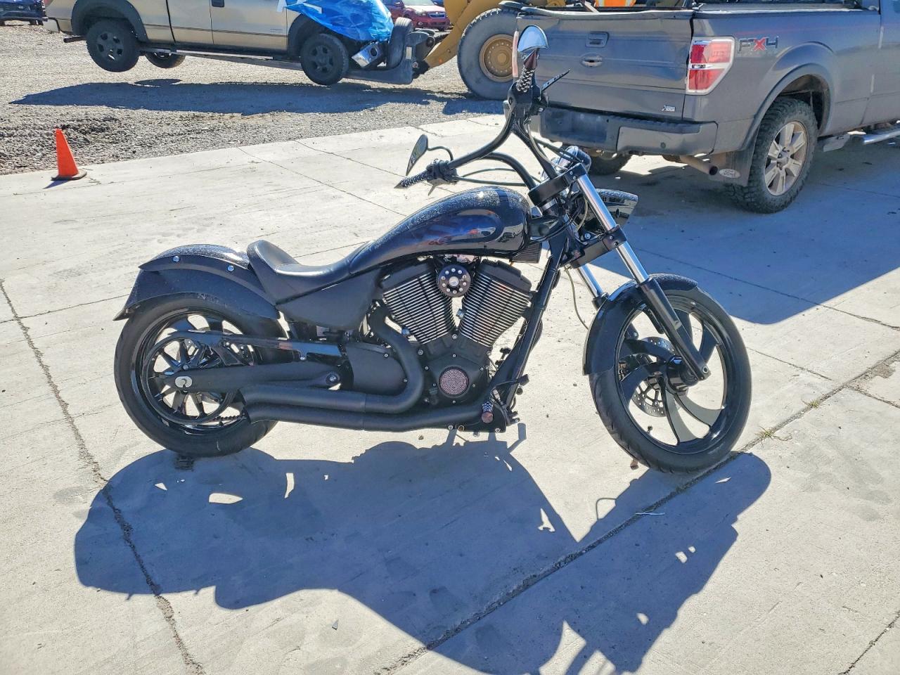 Salvage Victory Motorcycles Motorcycle Image