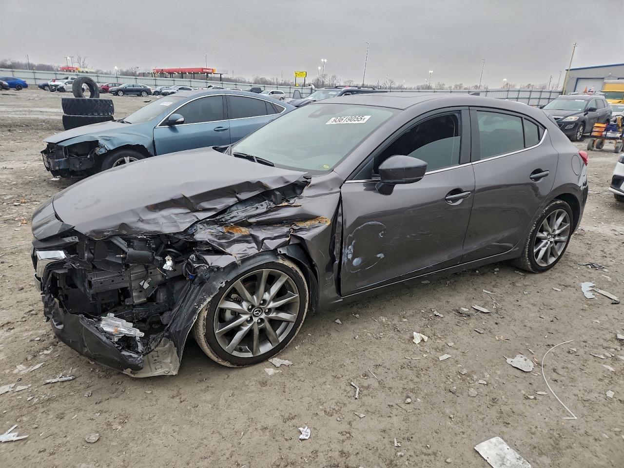 Salvage Mazda 3 Image