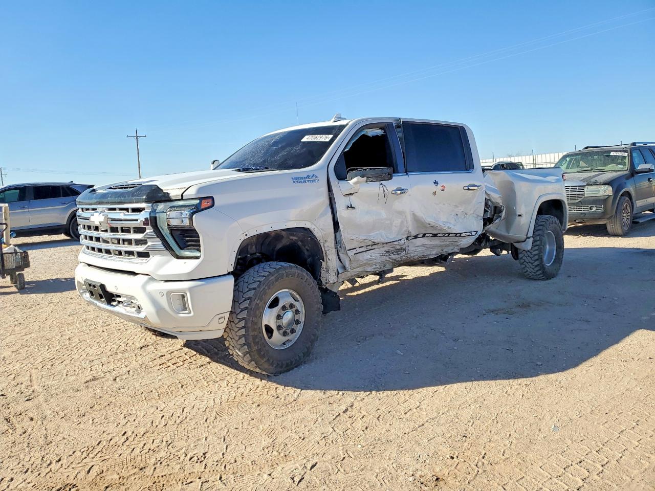 Salvage Chevrolet Silverado Image