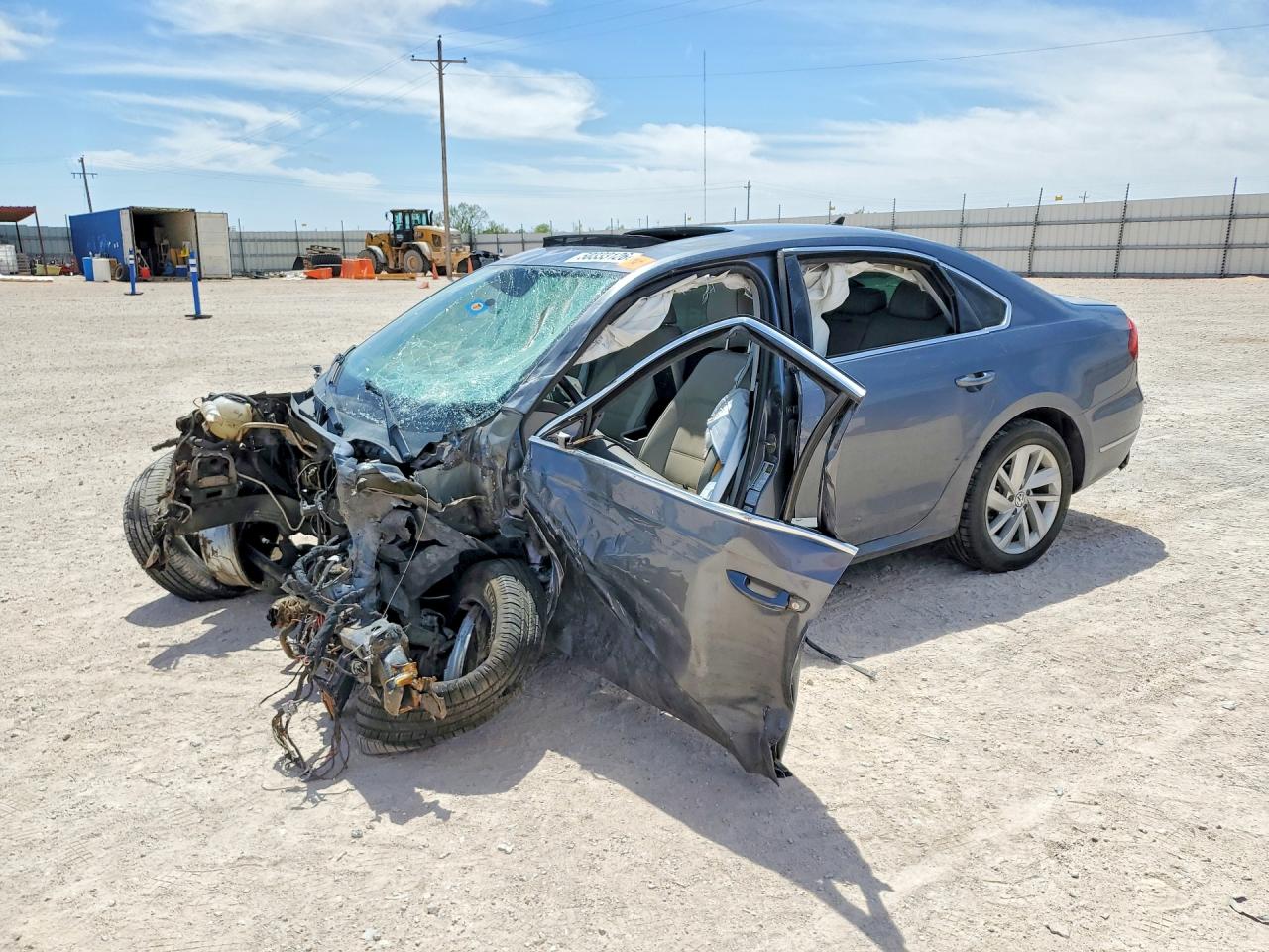 Salvage Volkswagen Passat Image
