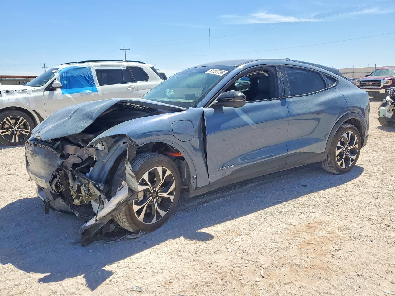 Salvage Ford Mustang Image