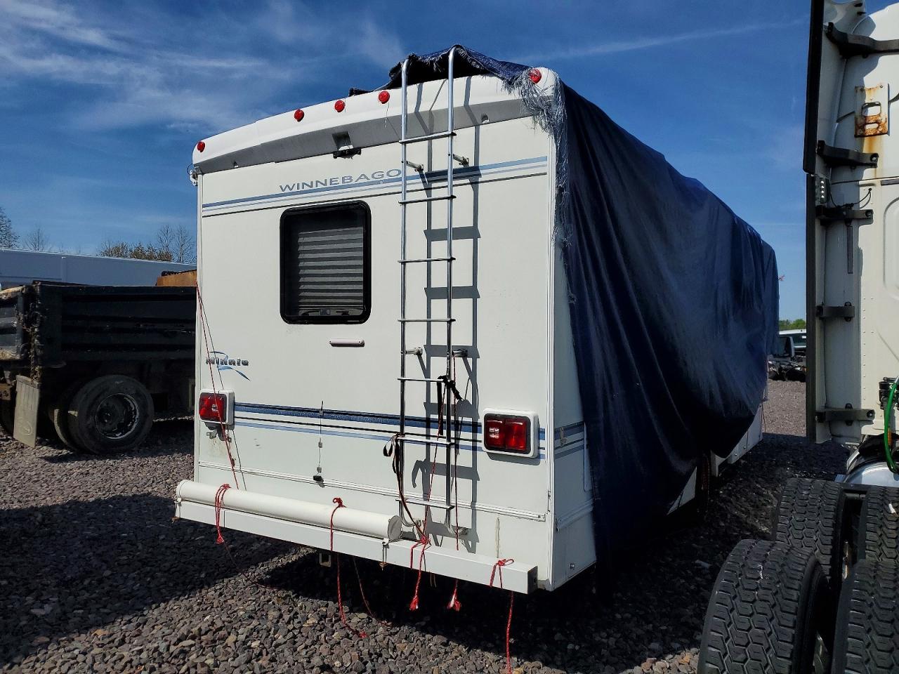 Ford Econoline E450 Super Duty Cutaway Van
