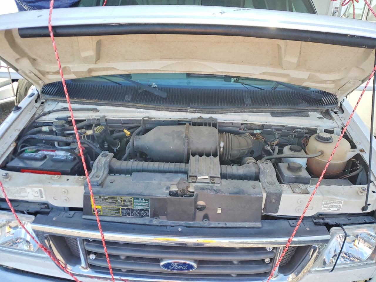 Ford Econoline E450 Super Duty Cutaway Van