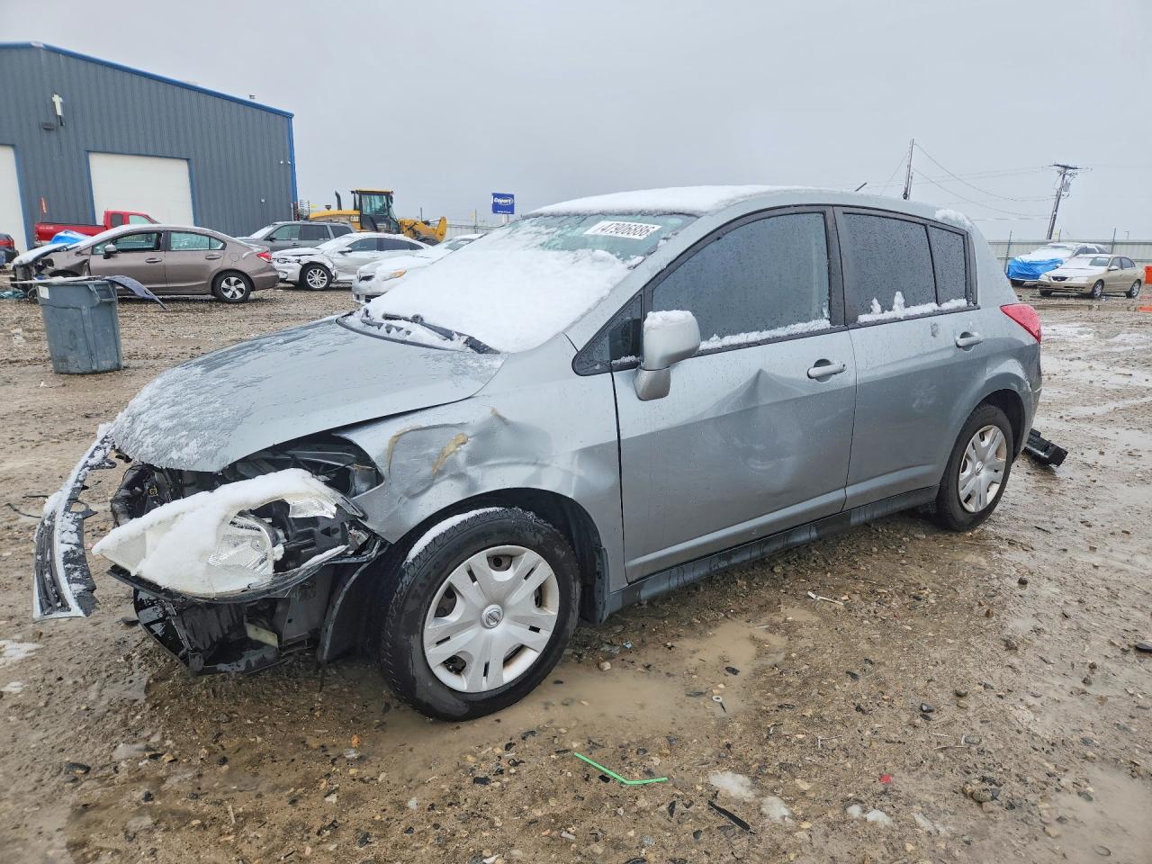 Salvage Nissan Versa Image