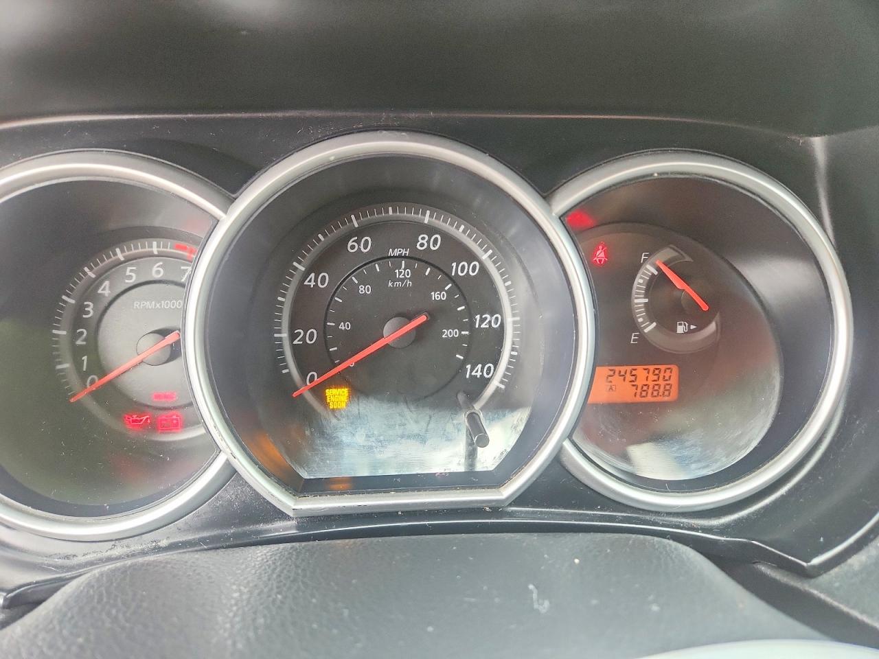 Nissan Versa 1.8 S