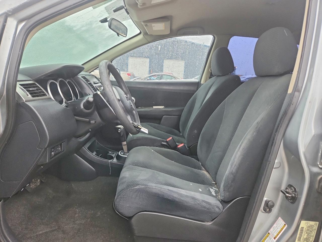 Nissan Versa 1.8 S