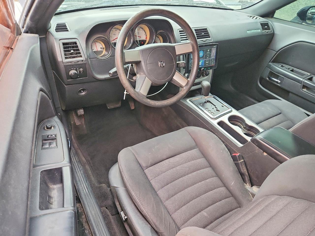 Dodge Challenger Se