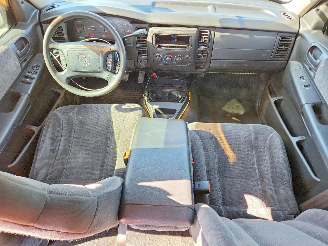 Dodge Dakota Quad Slt
