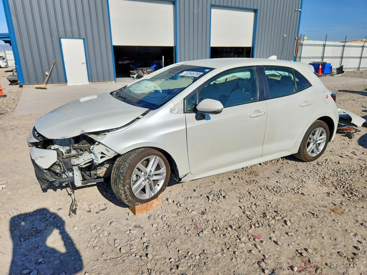 Salvage Toyota Corolla Image