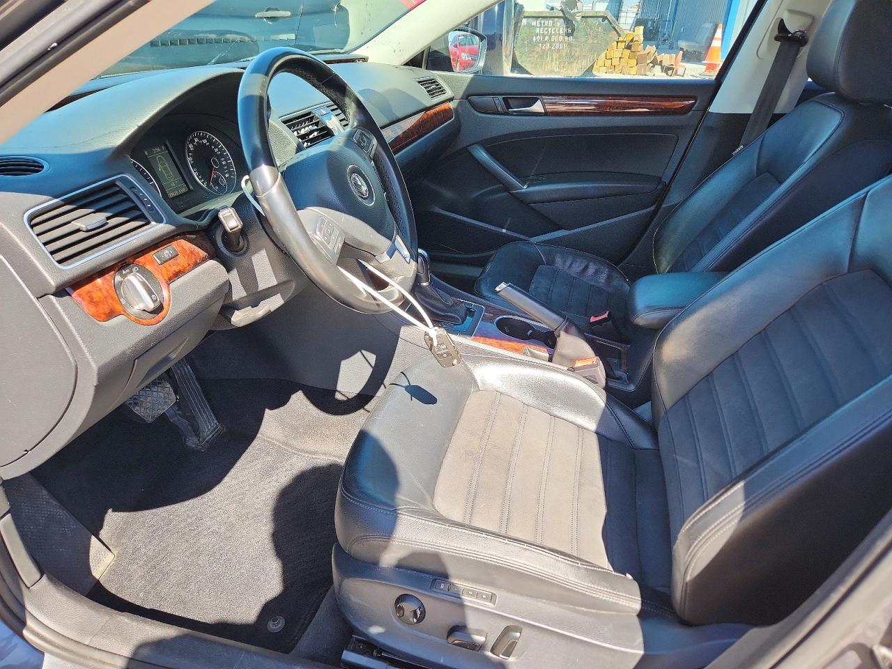 Volkswagen Passat Sel