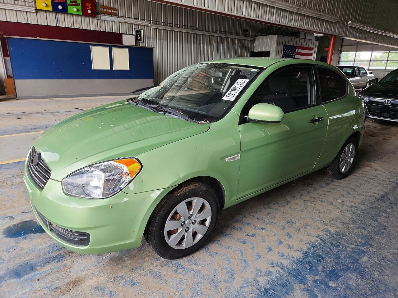 Salvage Hyundai ACCENT Image