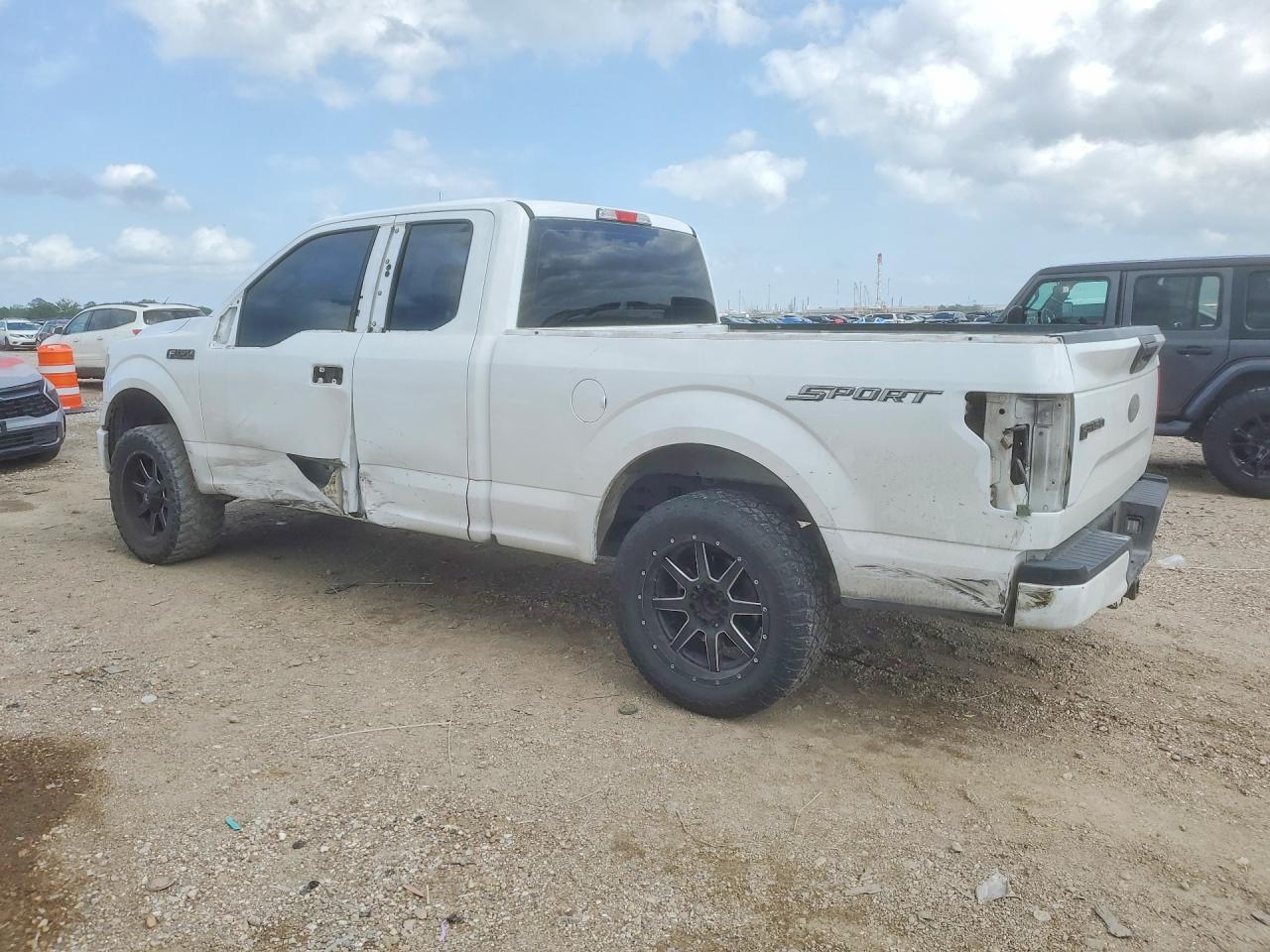 Ford F-150 Super Cab