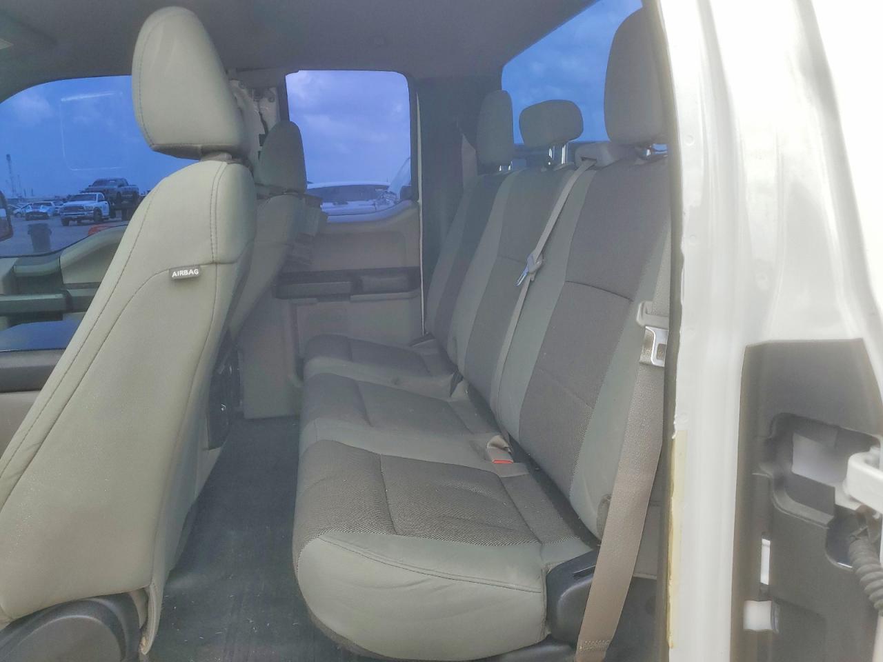 Ford F-150 Super Cab