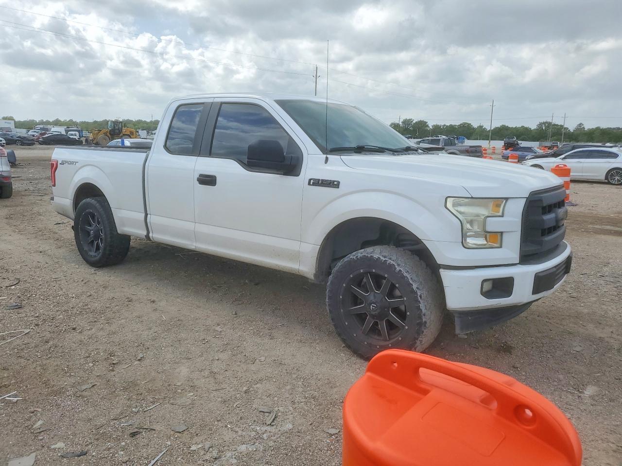 Ford F-150 Super Cab