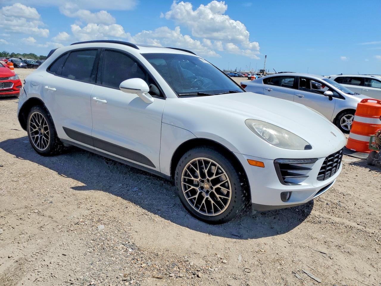 Porsche Macan S