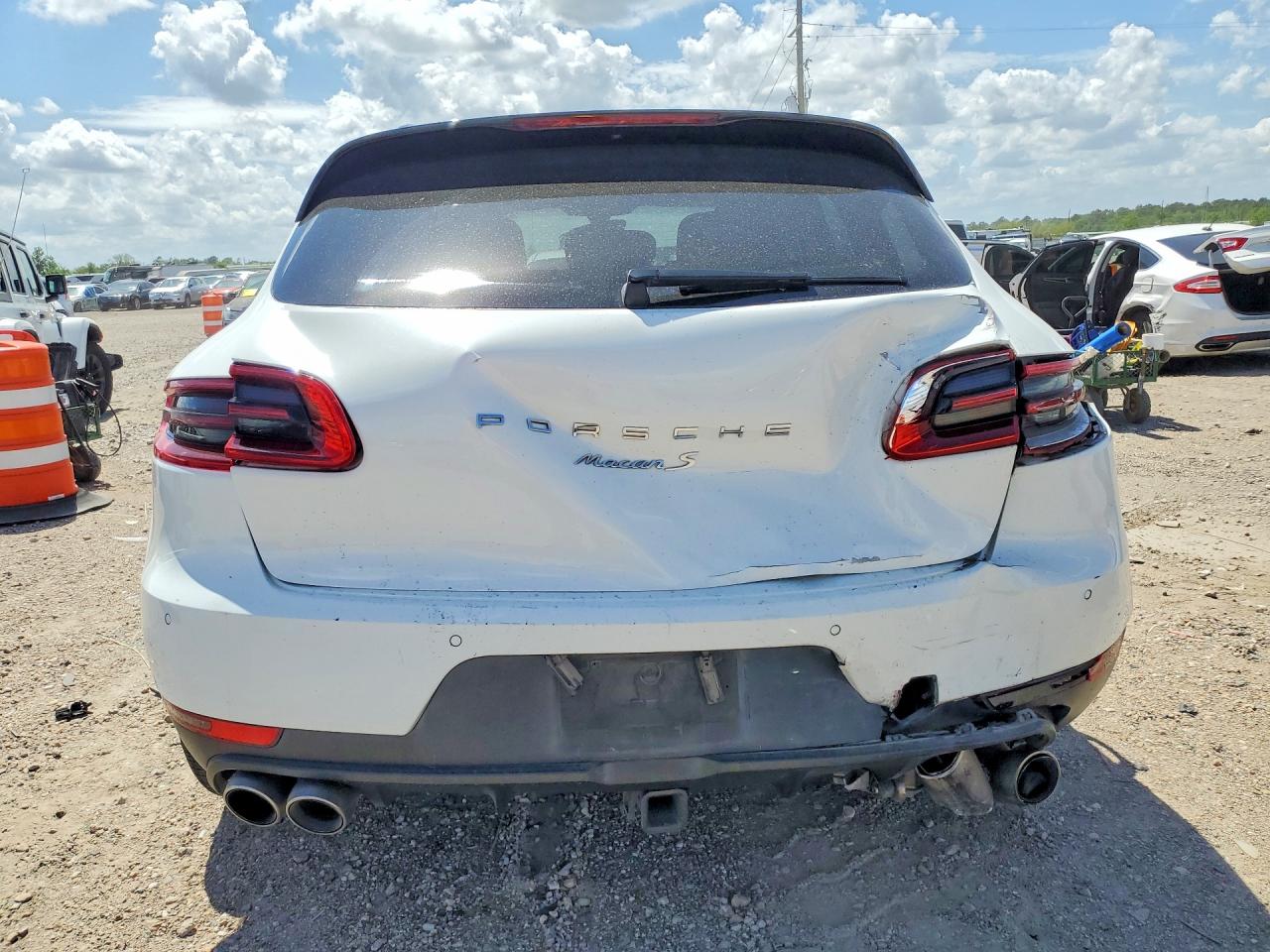 Porsche Macan S