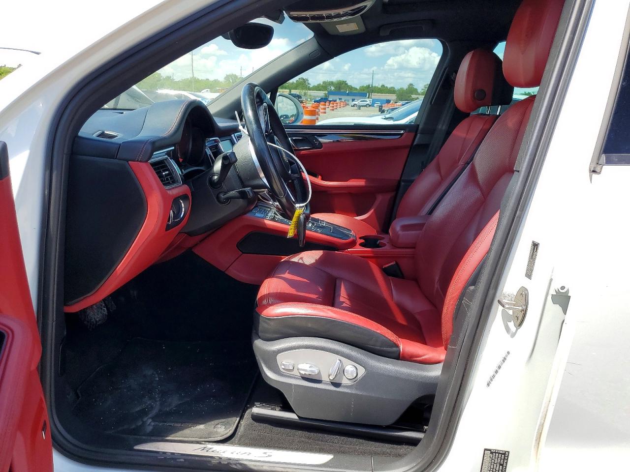 Porsche Macan S