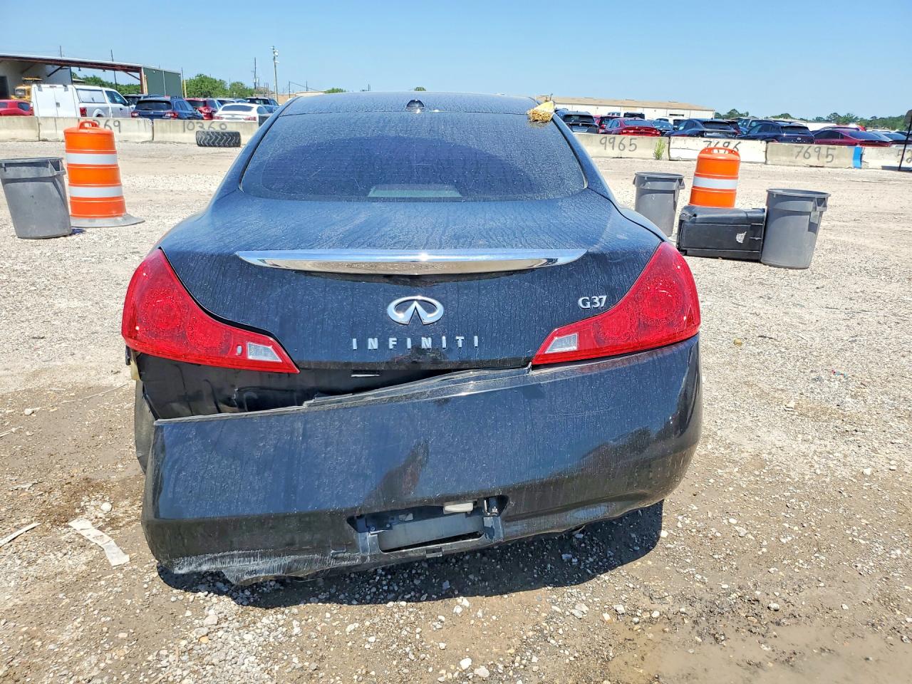 INFINITI G37 Base