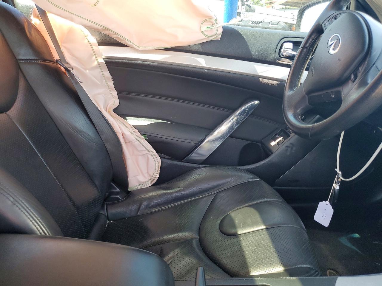 INFINITI G37 Base