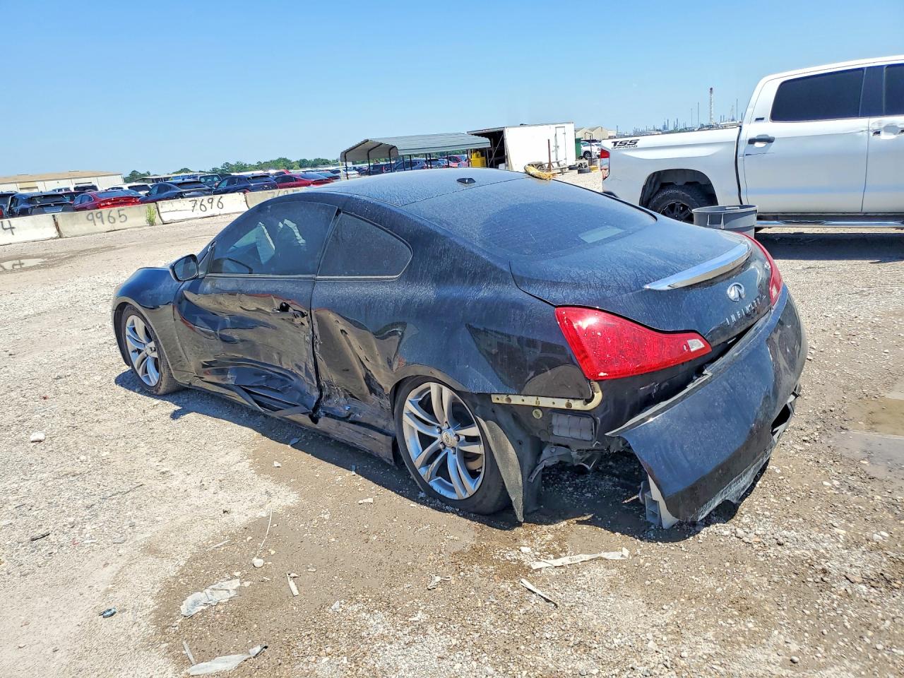 INFINITI G37 Base