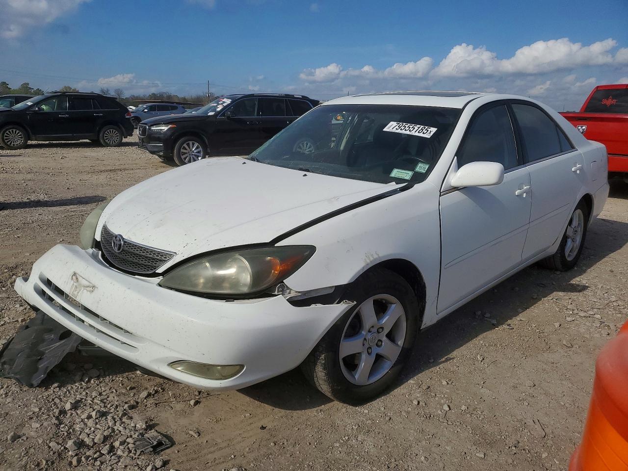Salvage Toyota Camry Image