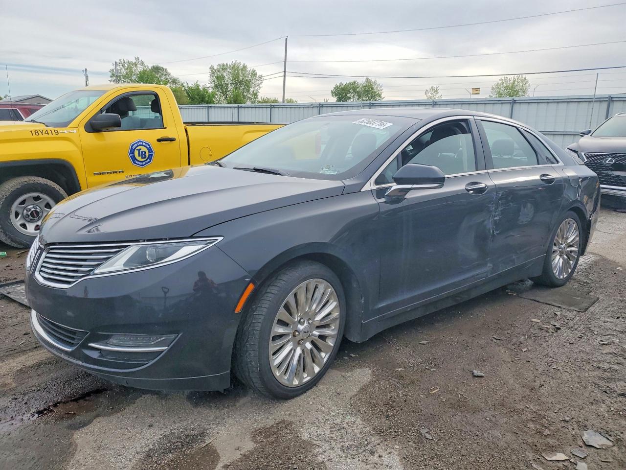 Salvage Lincoln MKZ Image